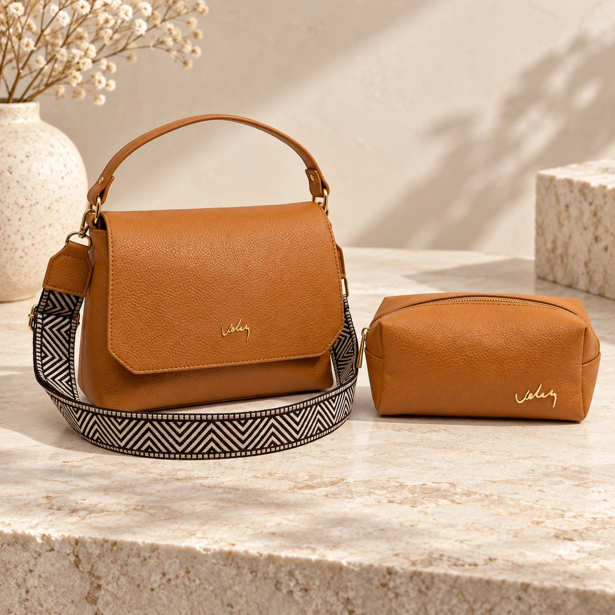 Bolso con Cosmetiquera y Reata Geométrica | Dúo para Cada Día